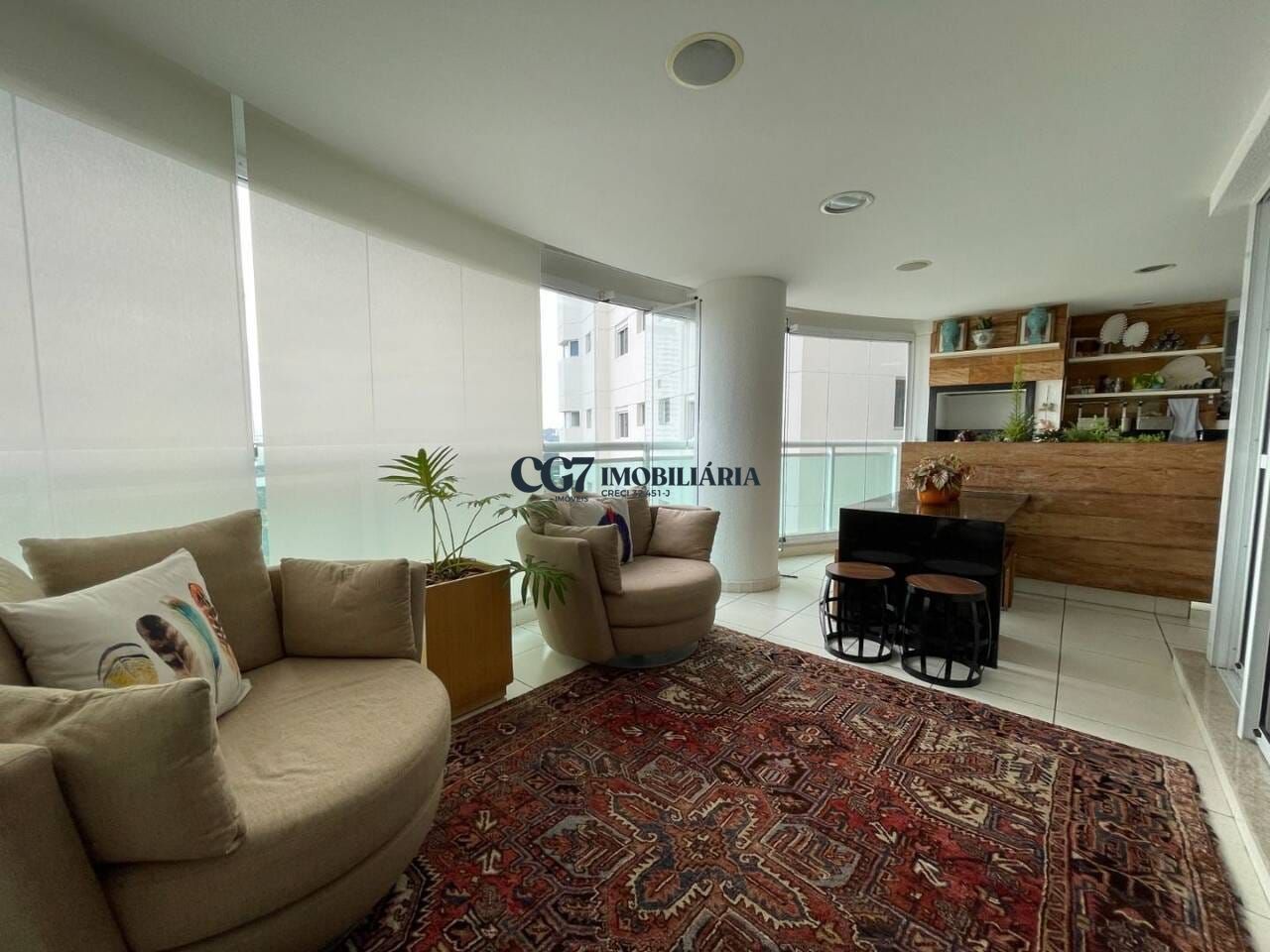 Apartamento à venda com 4 quartos, 262m² - Foto 1