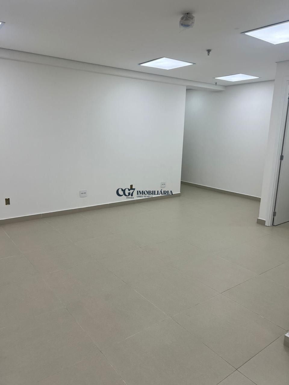 Conjunto Comercial-Sala à venda e aluguel com 1 quarto, 40m² - Foto 4