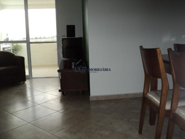 Apartamento à venda com 2 quartos, 78m² - Foto 4