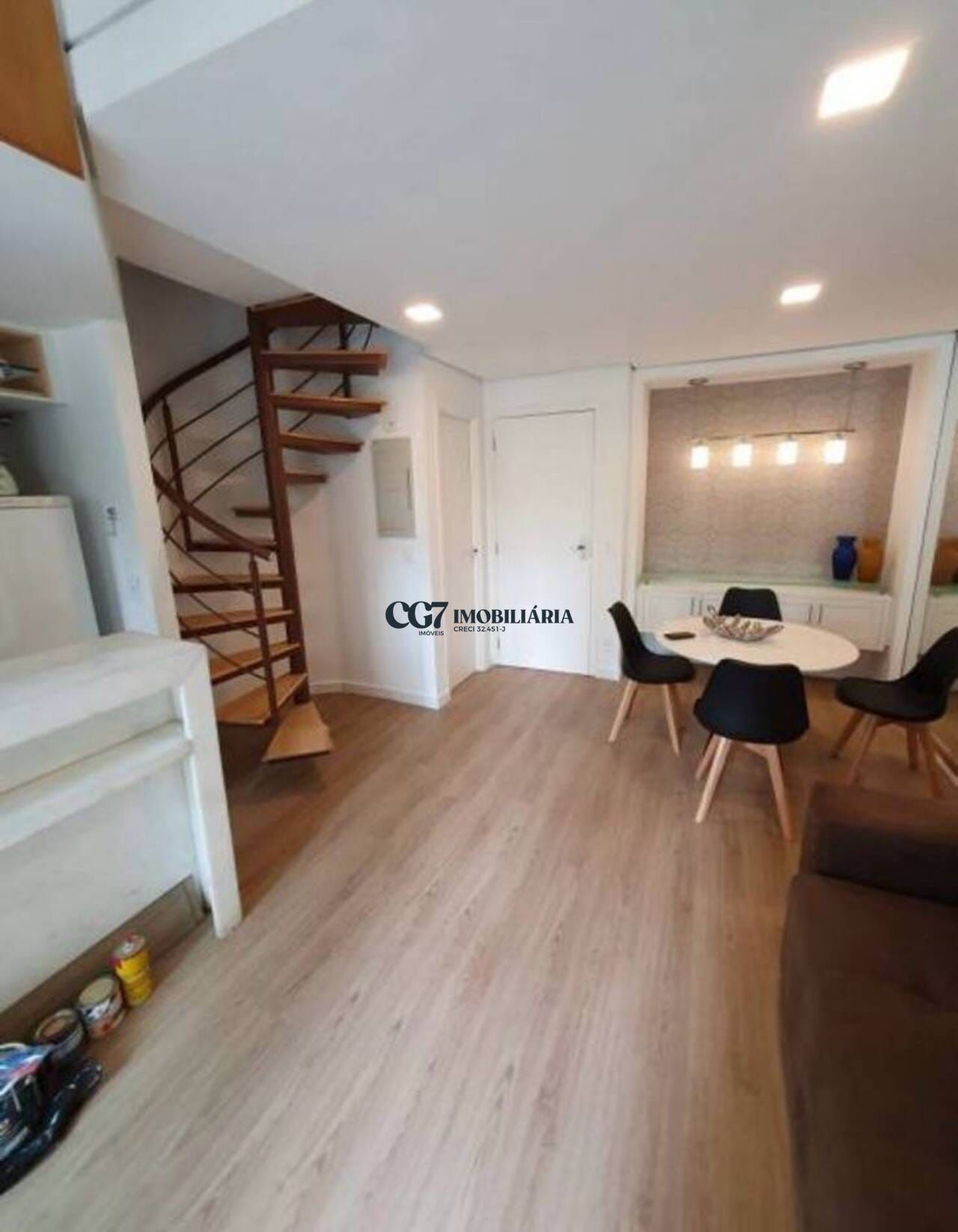 Apartamento à venda com 1 quarto, 55m² - Foto 3