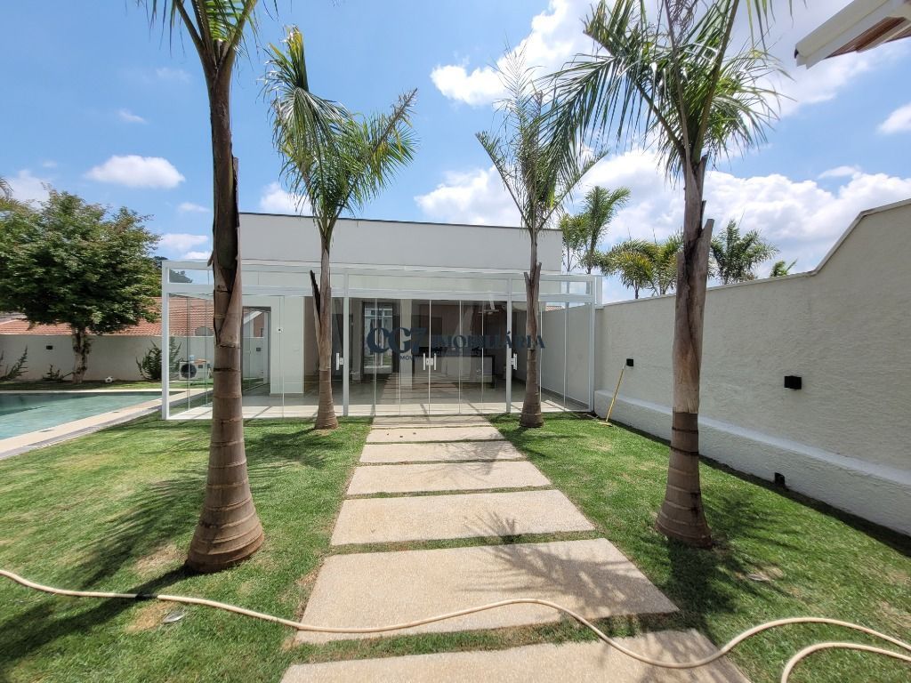 Casa de Condomínio à venda com 4 quartos, 580m² - Foto 1