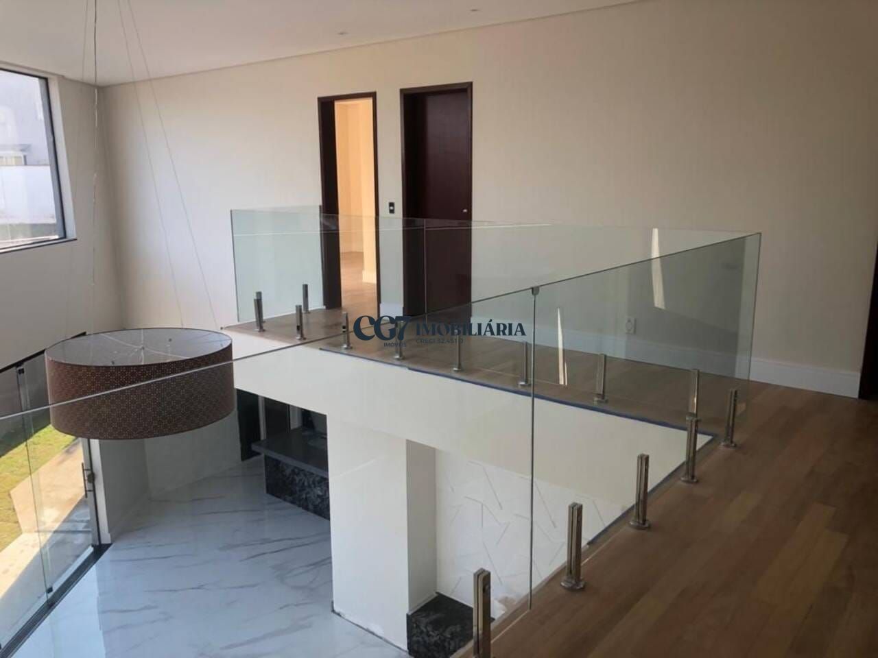 Sobrado à venda com 4 quartos, 400m² - Foto 1