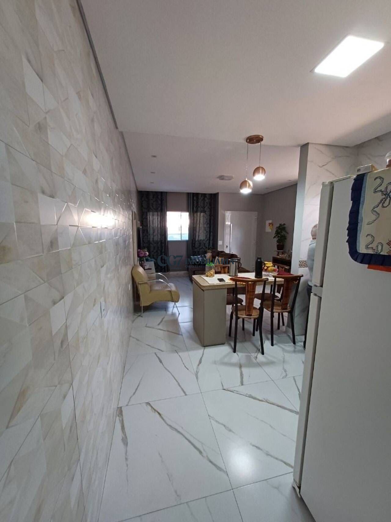 Casa à venda com 2 quartos, 74m² - Foto 5