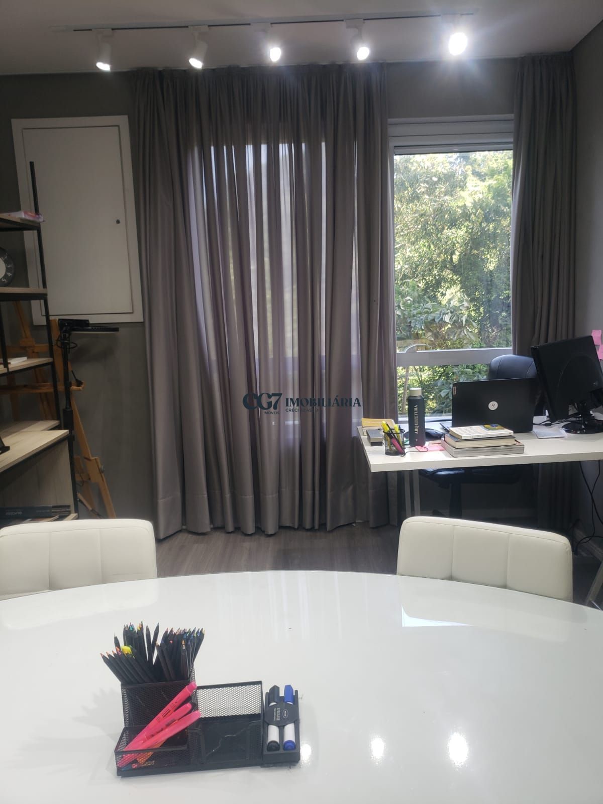Conjunto Comercial-Sala à venda com 1 quarto, 61m² - Foto 1