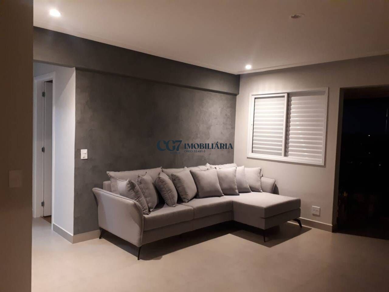 Apartamento à venda com 2 quartos, 82m² - Foto 3