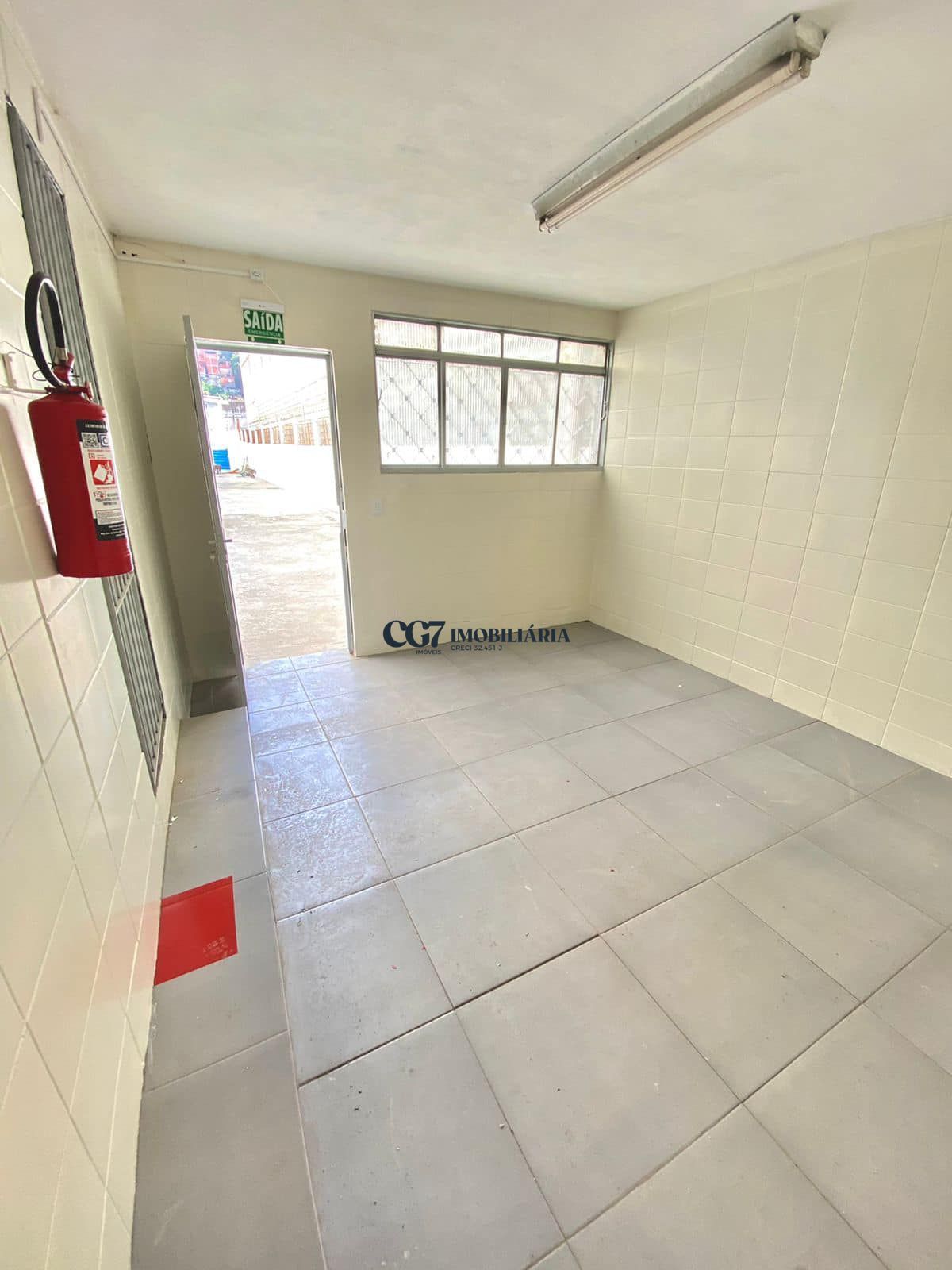 Depósito-Galpão-Armazém para alugar com 4 quartos, 1080m² - Foto 7