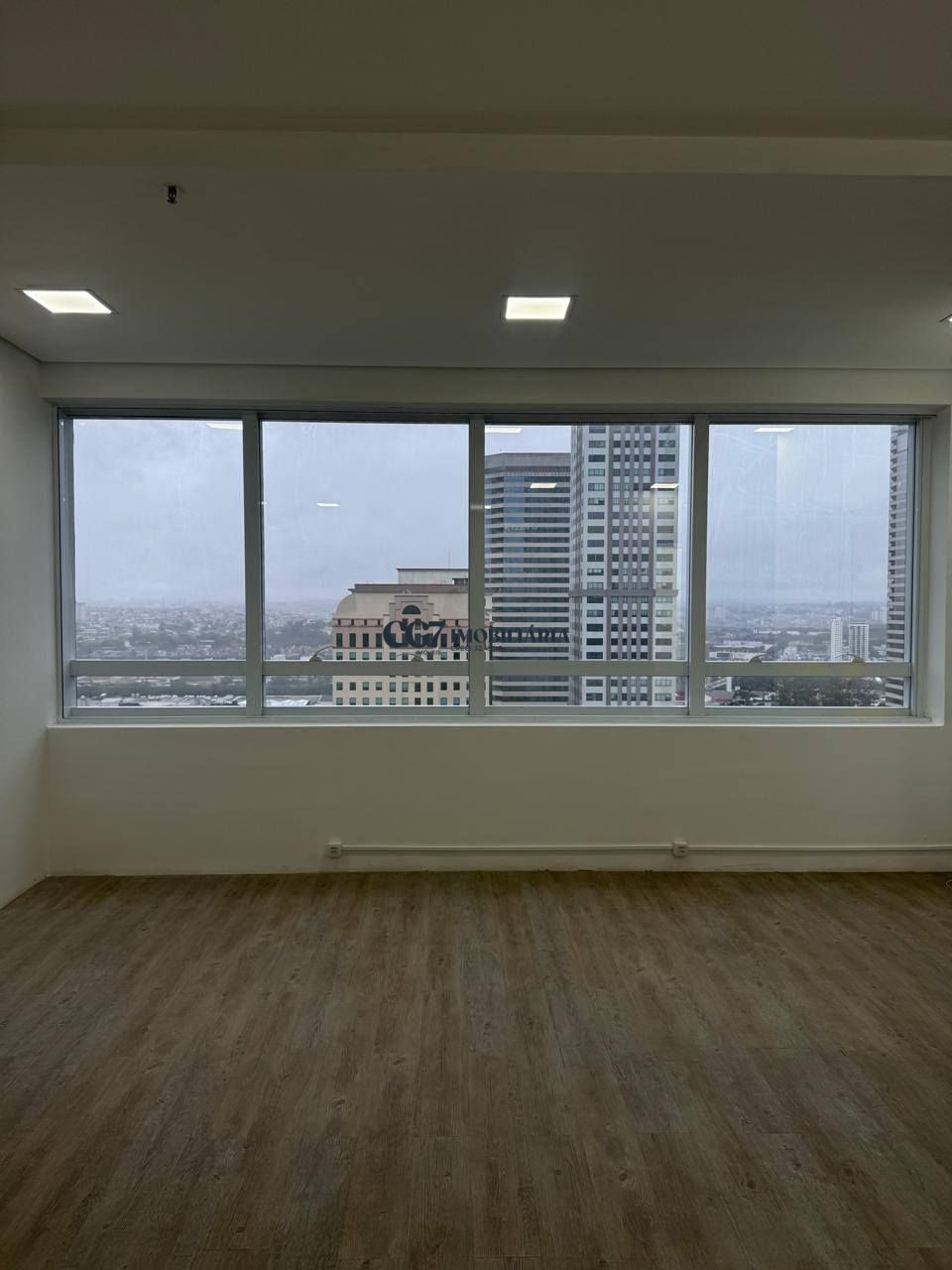 Conjunto Comercial-Sala à venda com 1 quarto, 42m² - Foto 1