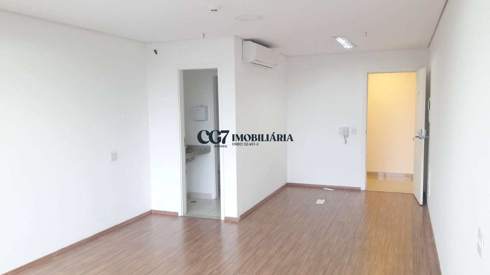 Conjunto Comercial-Sala à venda com 1 quarto, 33m² - Foto 2