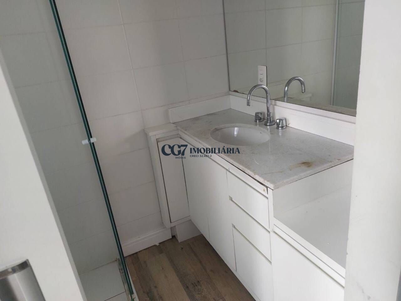 Apartamento à venda com 2 quartos, 65m² - Foto 2