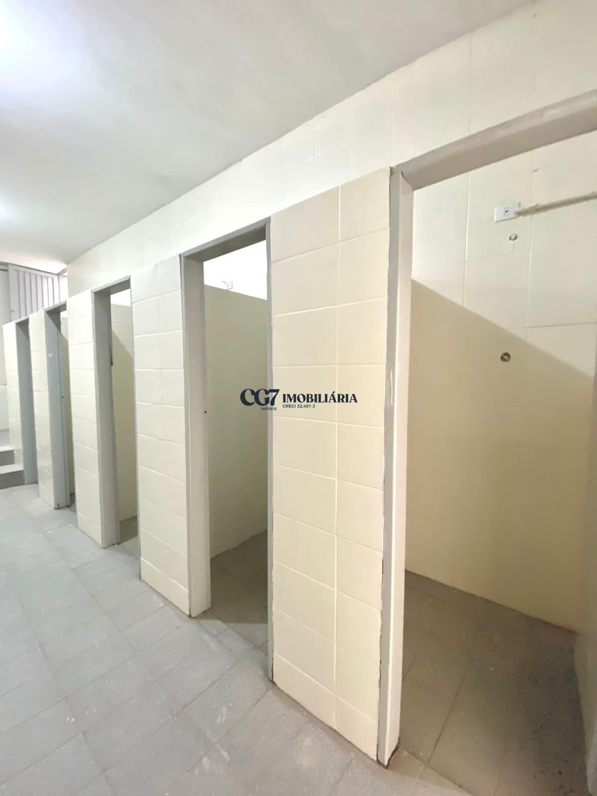 Depósito-Galpão-Armazém para alugar com 4 quartos, 1080m² - Foto 11