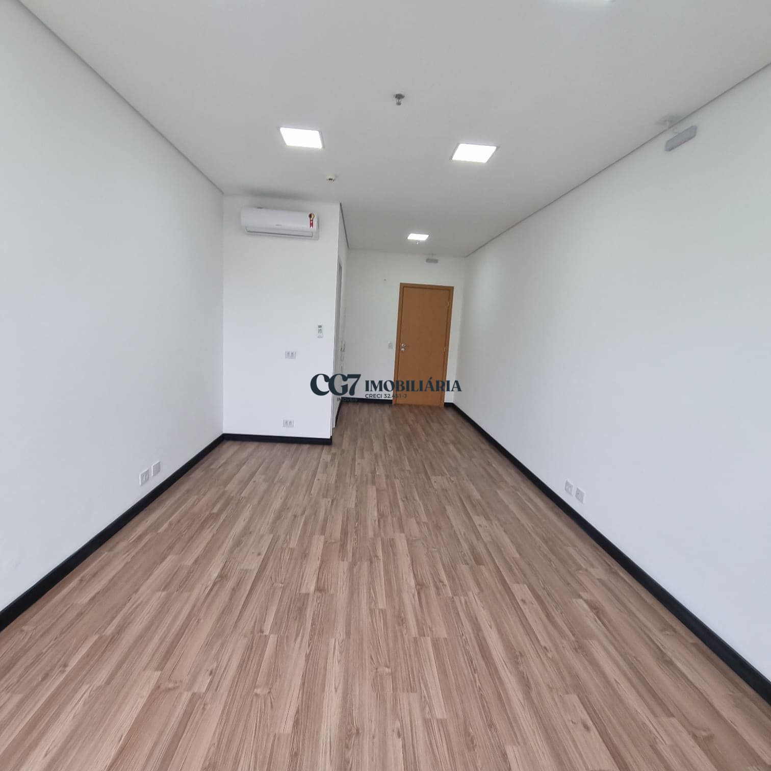 Conjunto Comercial-Sala à venda com 1 quarto, 30m² - Foto 1