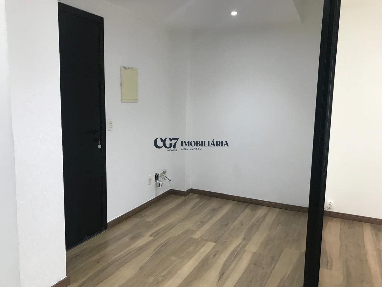 Conjunto Comercial-Sala para alugar com 1 quarto, 32m² - Foto 2