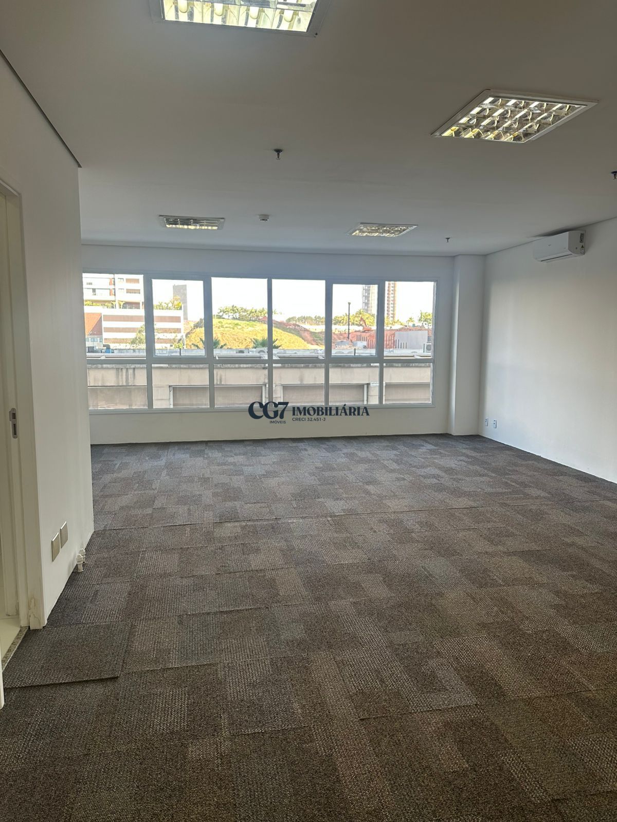 Conjunto Comercial-Sala para alugar com 1 quarto, 55m² - Foto 2