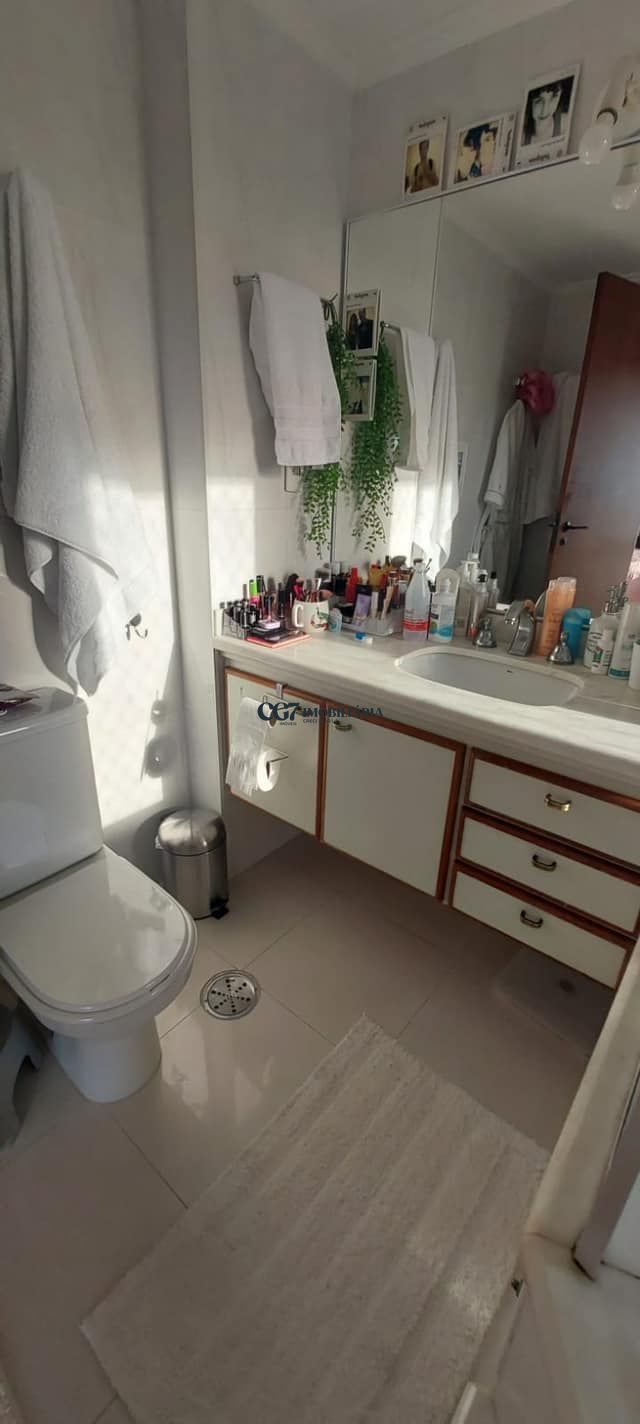 Apartamento para alugar com 3 quartos, 123m² - Foto 8