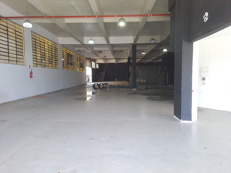 Depósito-Galpão-Armazém para alugar, 1000m² - Foto 1