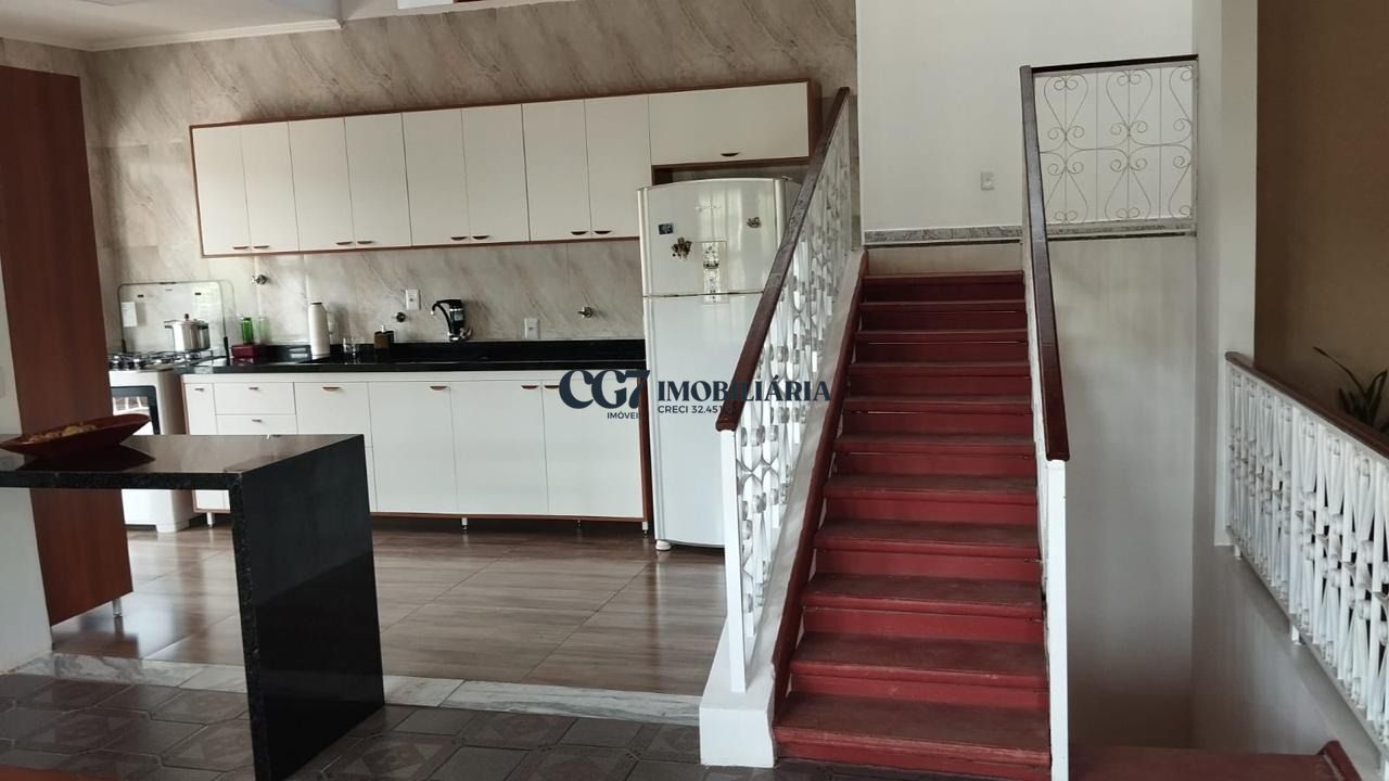 Casa de Condomínio à venda com 5 quartos, 450m² - Foto 2