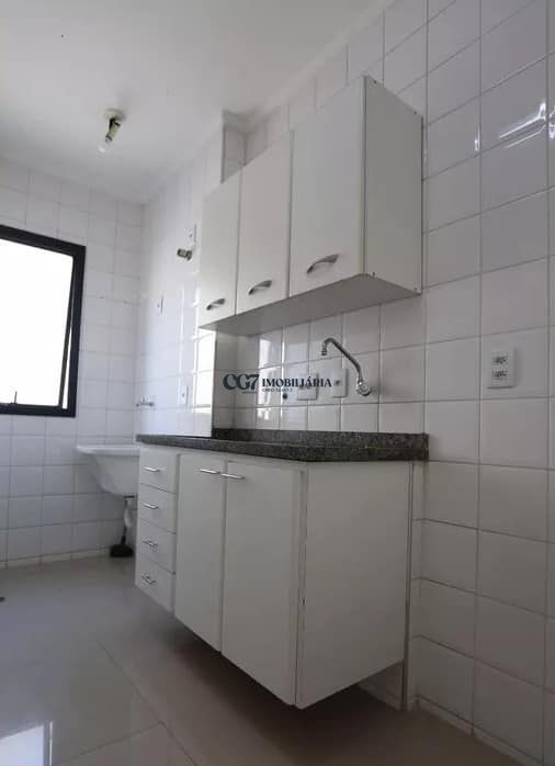 Apartamento para alugar com 2 quartos, 70m² - Foto 4