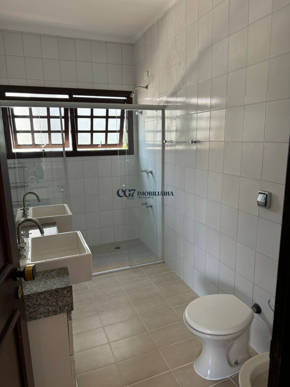 Casa de Condomínio à venda e aluguel com 4 quartos, 360m² - Foto 3