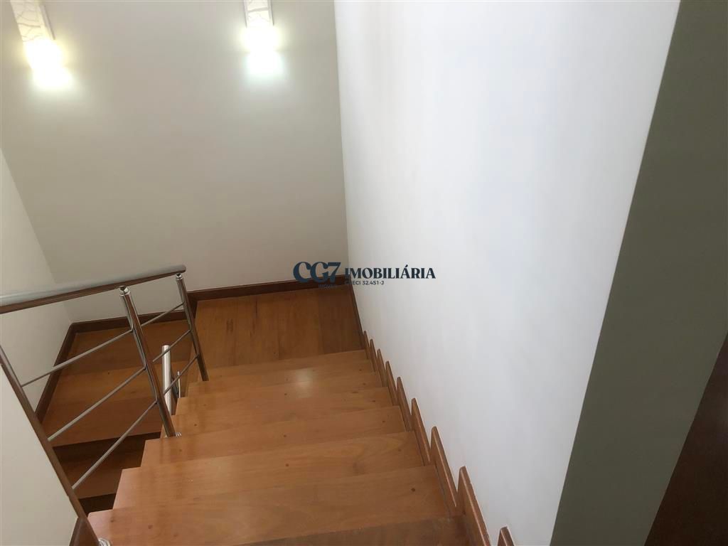 Sobrado para alugar com 4 quartos, 530m² - Foto 13