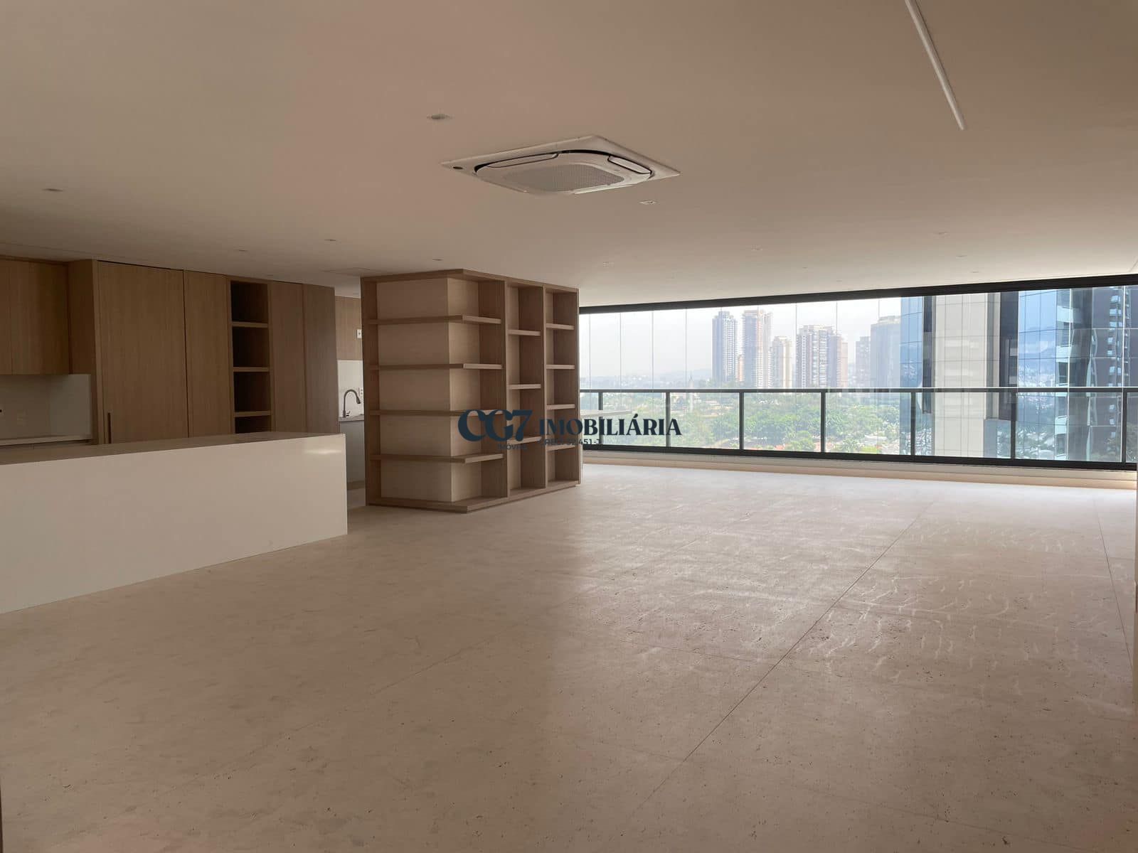 Apartamento à venda com 4 quartos, 281m² - Foto 1