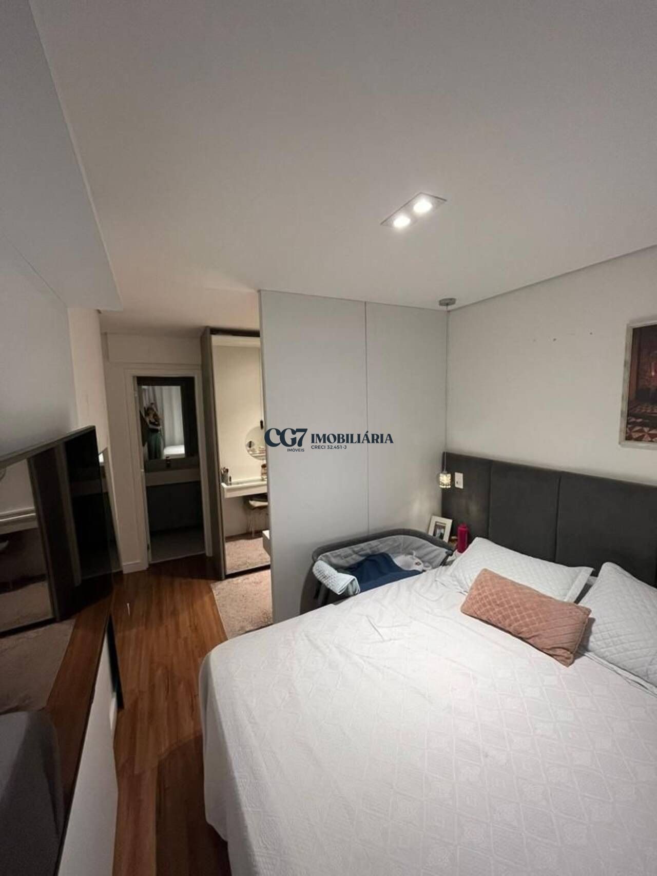 Apartamento à venda com 2 quartos, 67m² - Foto 9