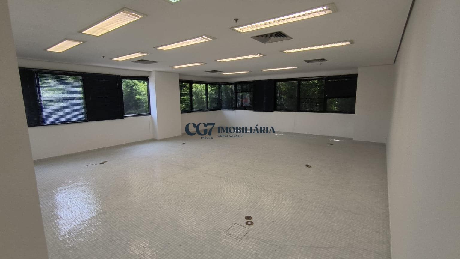 Conjunto Comercial-Sala para alugar com 1 quarto, 79m² - Foto 3