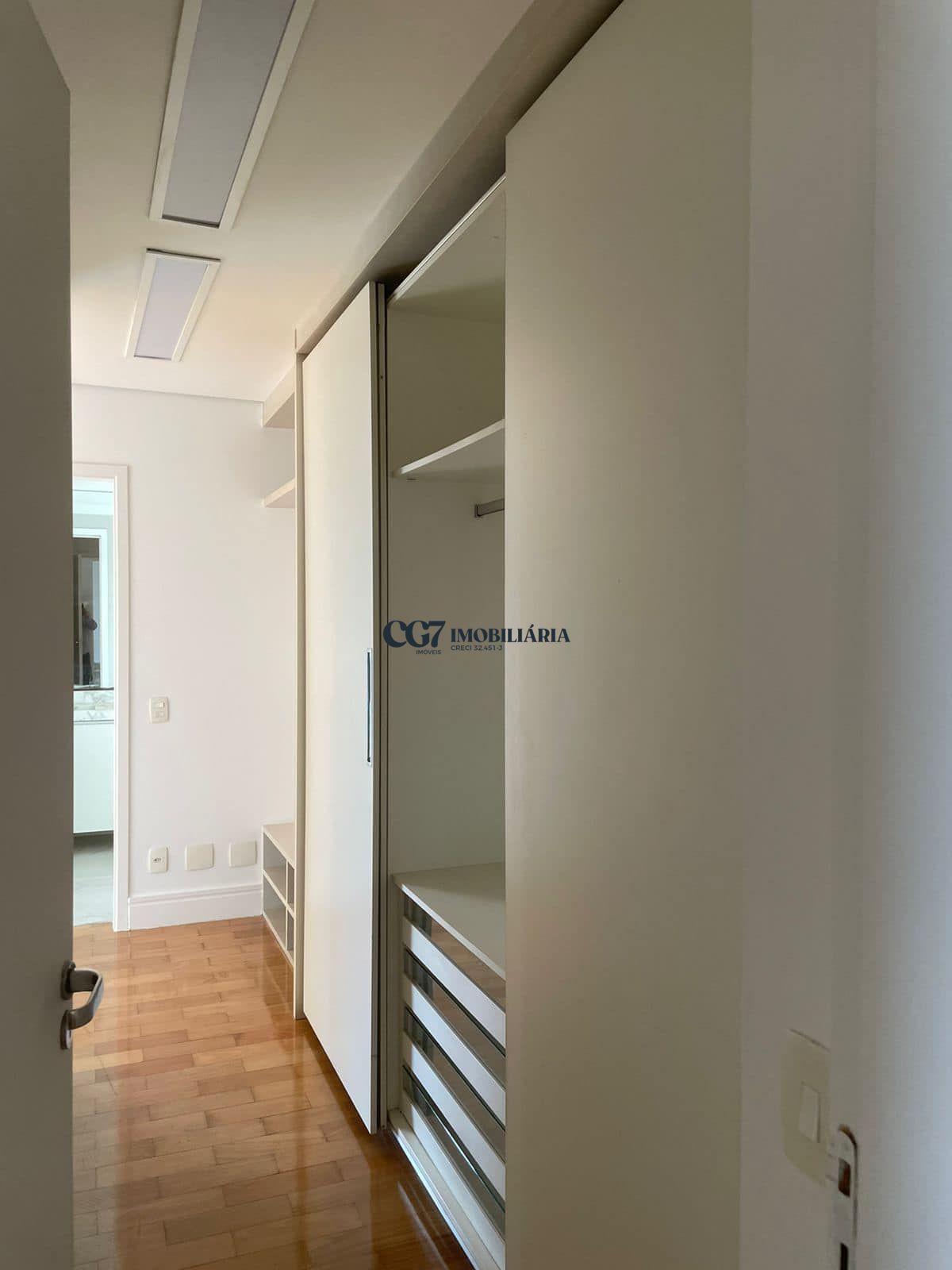 Apartamento para alugar com 4 quartos, 206m² - Foto 14