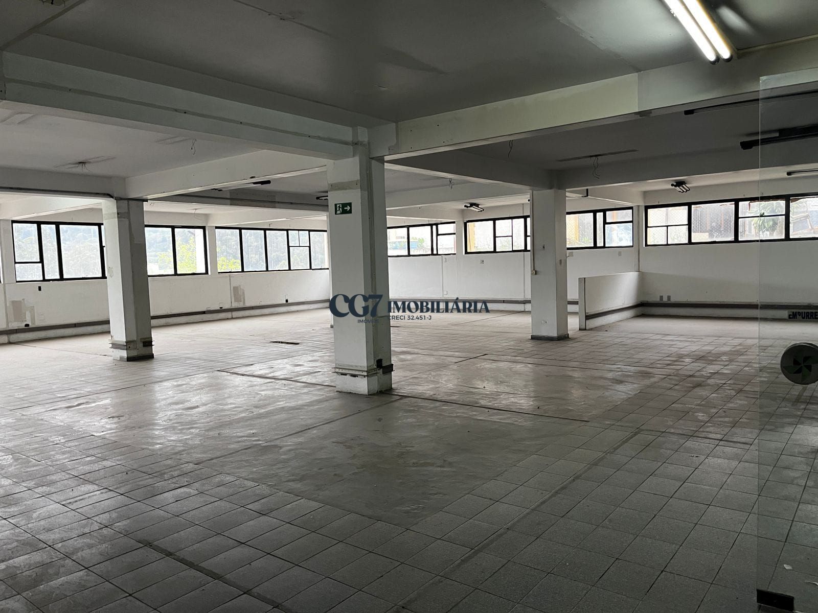 Depósito-Galpão-Armazém para alugar, 2275m² - Foto 6