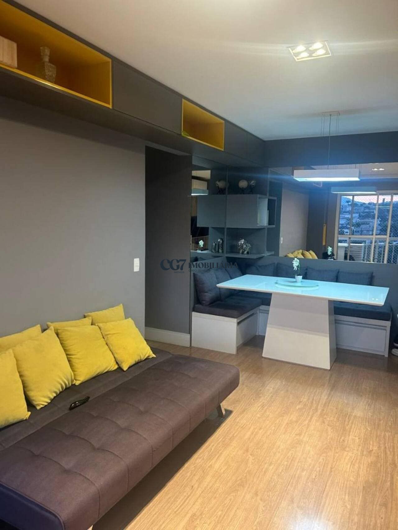 Apartamento à venda com 2 quartos, 66m² - Foto 2