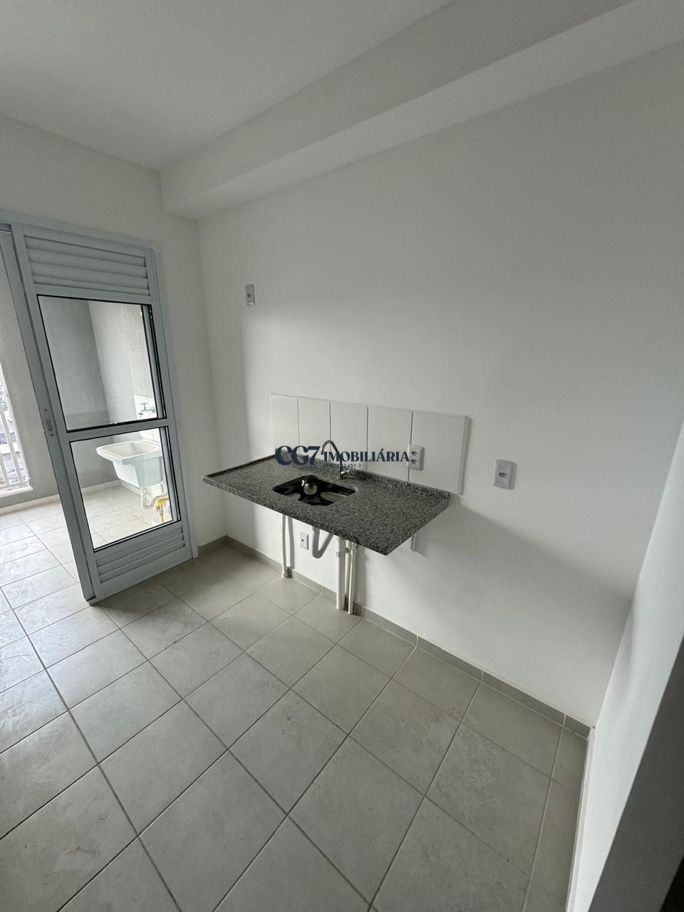 Apartamento à venda com 2 quartos, 36m² - Foto 2