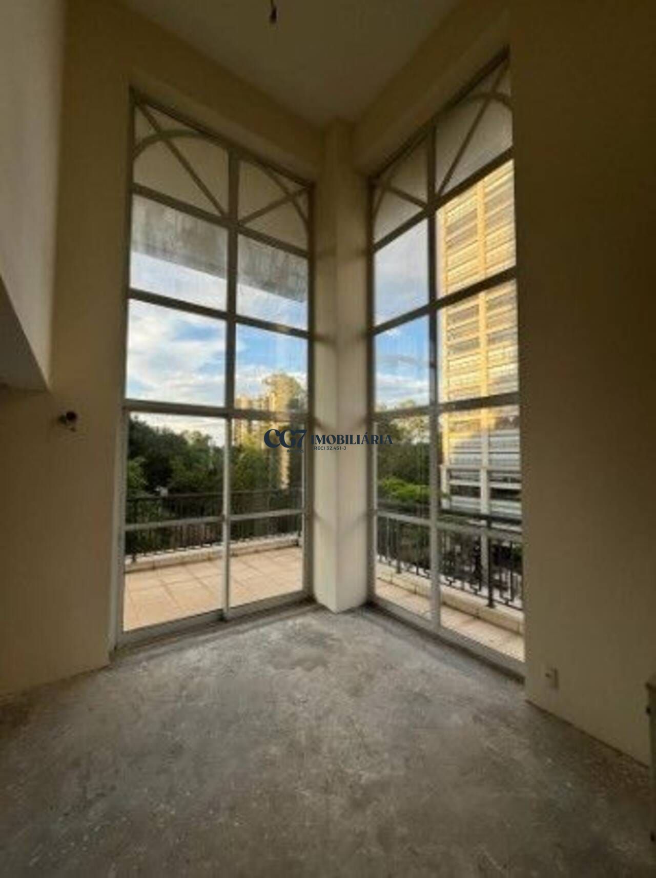 Apartamento à venda com 3 quartos, 220m² - Foto 3