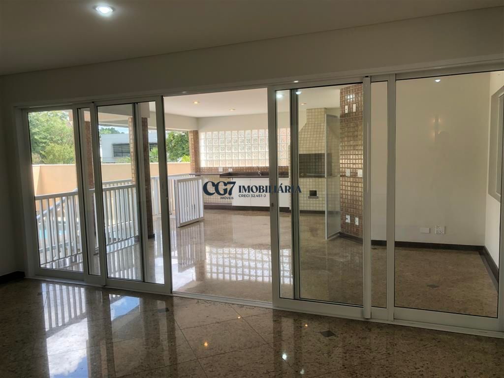 Sobrado para alugar com 4 quartos, 530m² - Foto 1