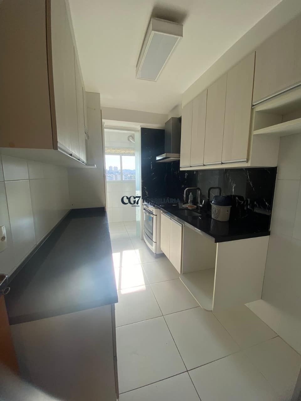 Apartamento à venda com 3 quartos, 81m² - Foto 4