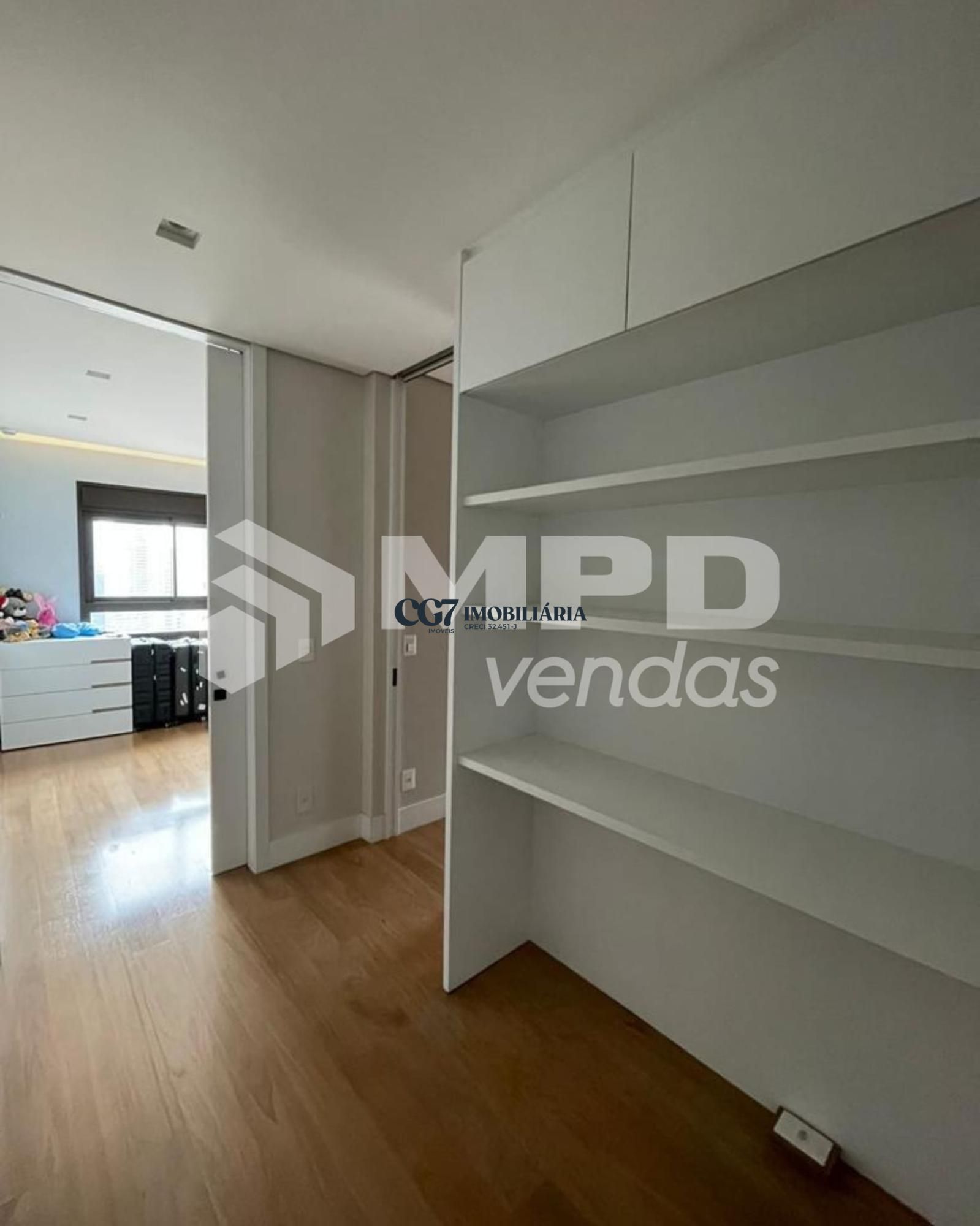 Apartamento à venda com 3 quartos, 228m² - Foto 14