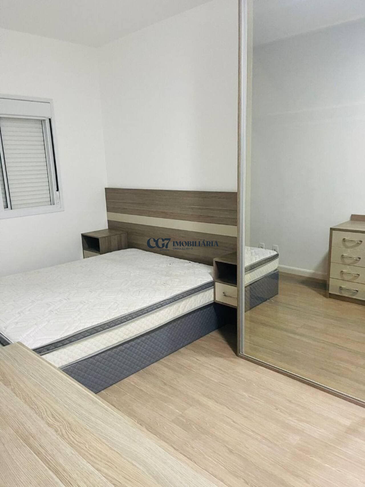 Apartamento à venda com 2 quartos, 68m² - Foto 5