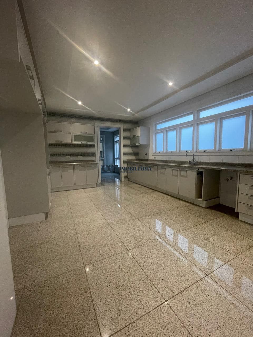 Sobrado para alugar com 4 quartos, 600m² - Foto 4