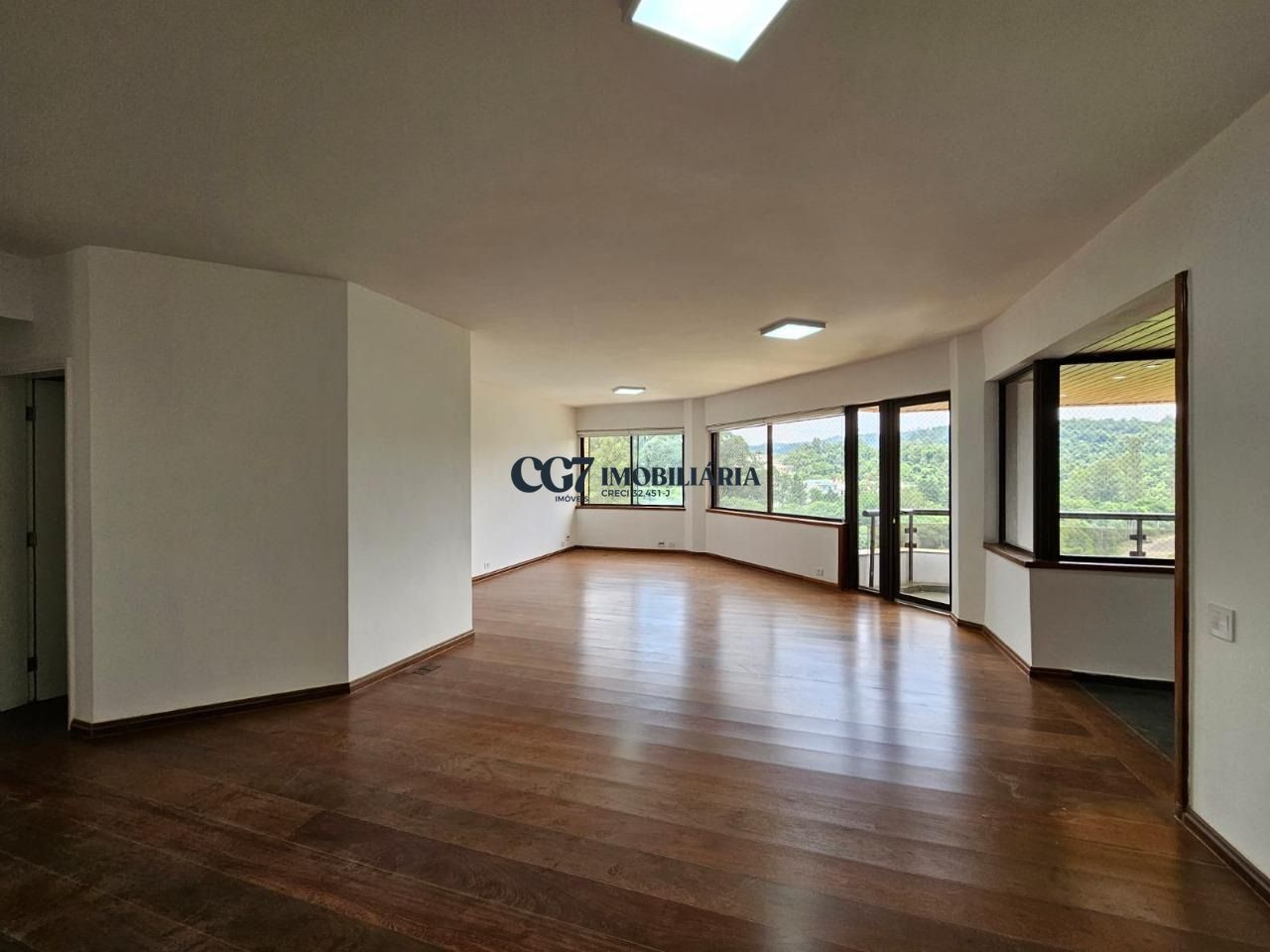 Apartamento para alugar com 3 quartos, 206m² - Foto 3