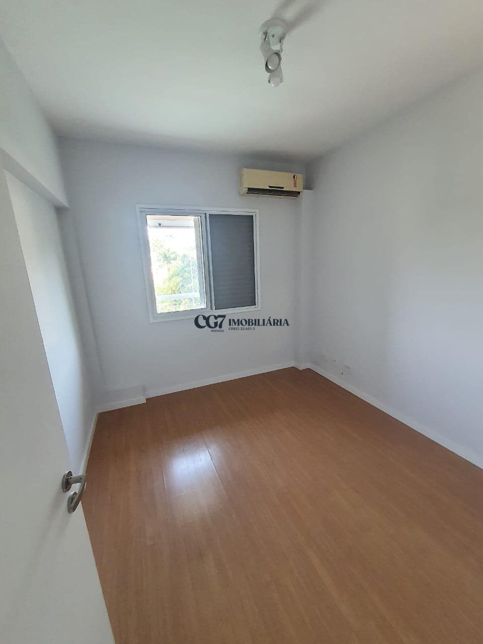 Apartamento à venda com 3 quartos, 107m² - Foto 7