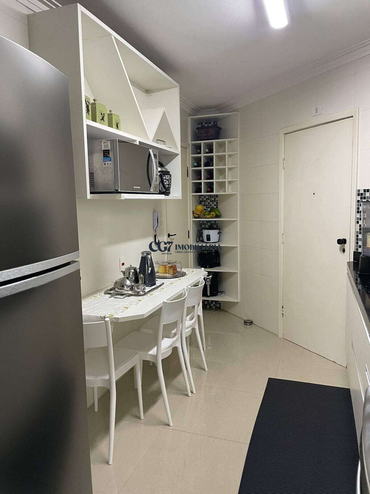 Apartamento à venda com 3 quartos, 130m² - Foto 6