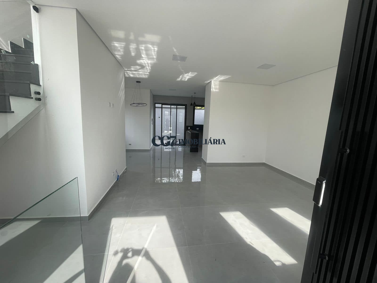 Sobrado à venda com 3 quartos, 132m² - Foto 1