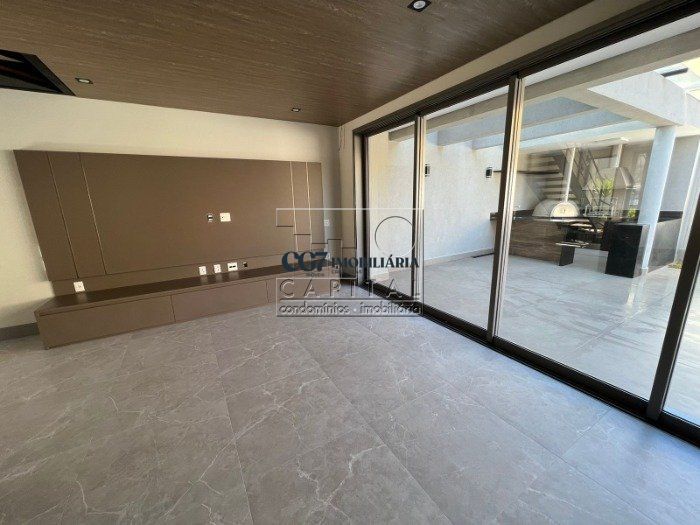 Sobrado para alugar com 3 quartos, 250m² - Foto 1