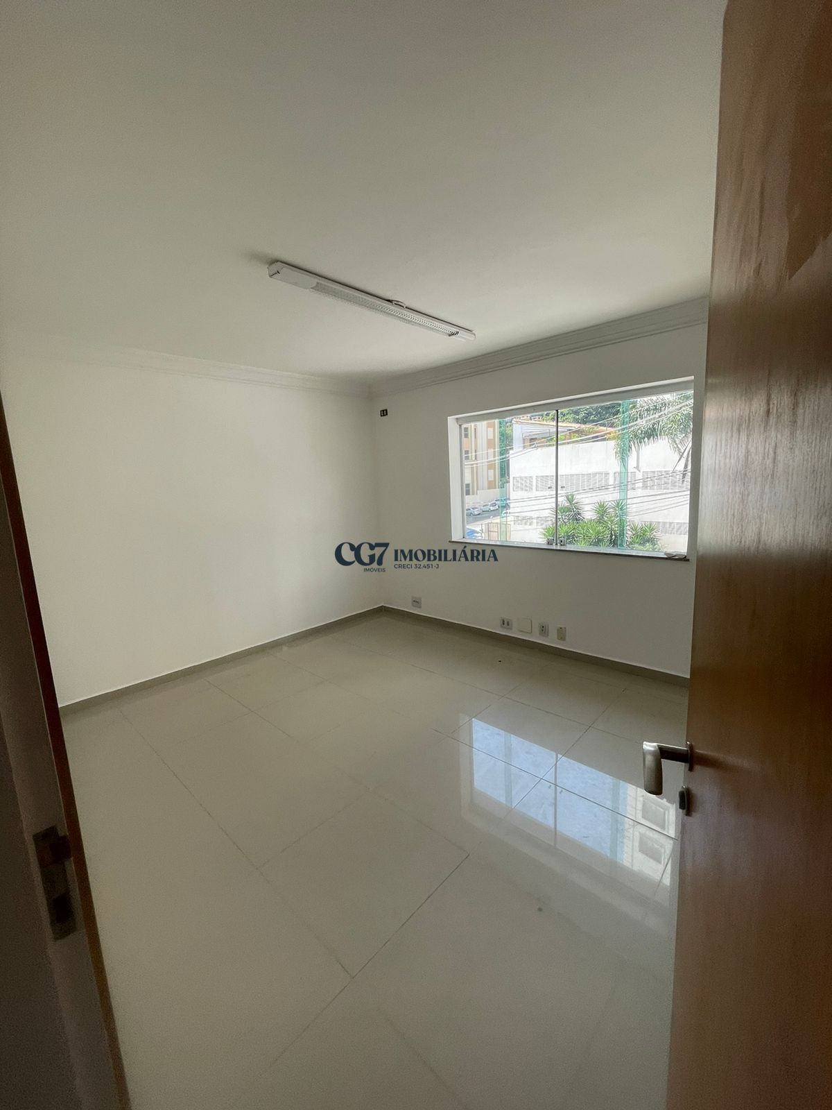 Prédio Inteiro para alugar, 120m² - Foto 1