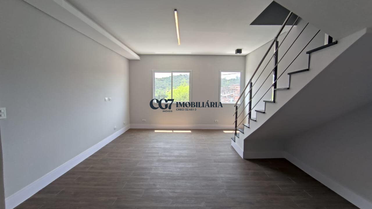 Sobrado à venda com 3 quartos, 123m² - Foto 1