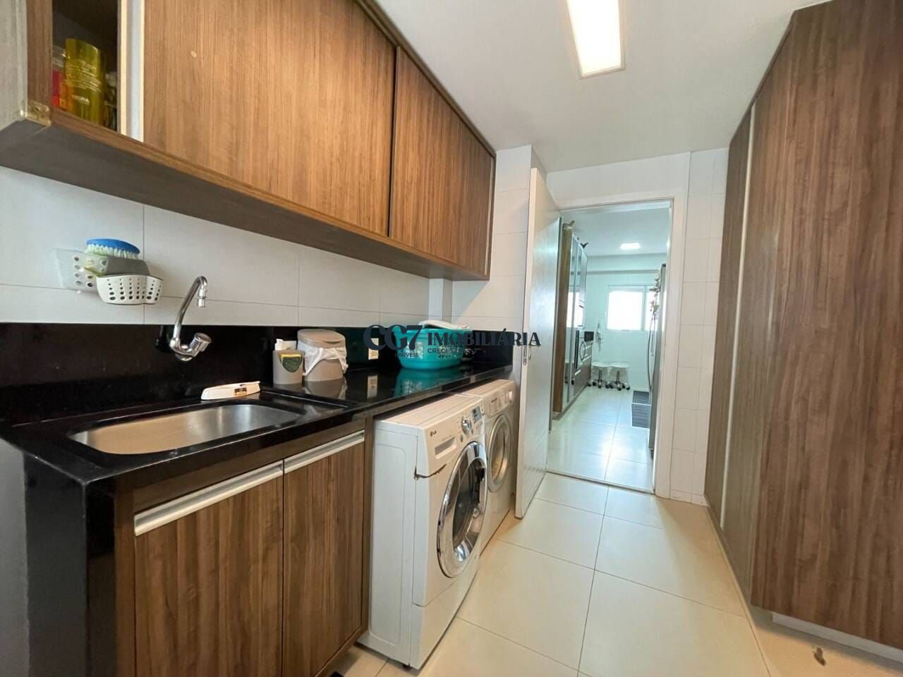 Apartamento à venda com 4 quartos, 262m² - Foto 8