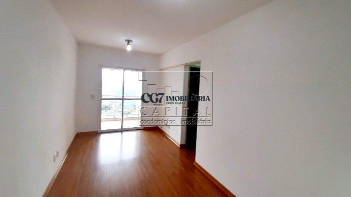 Apartamento à venda com 2 quartos, 62m² - Foto 2