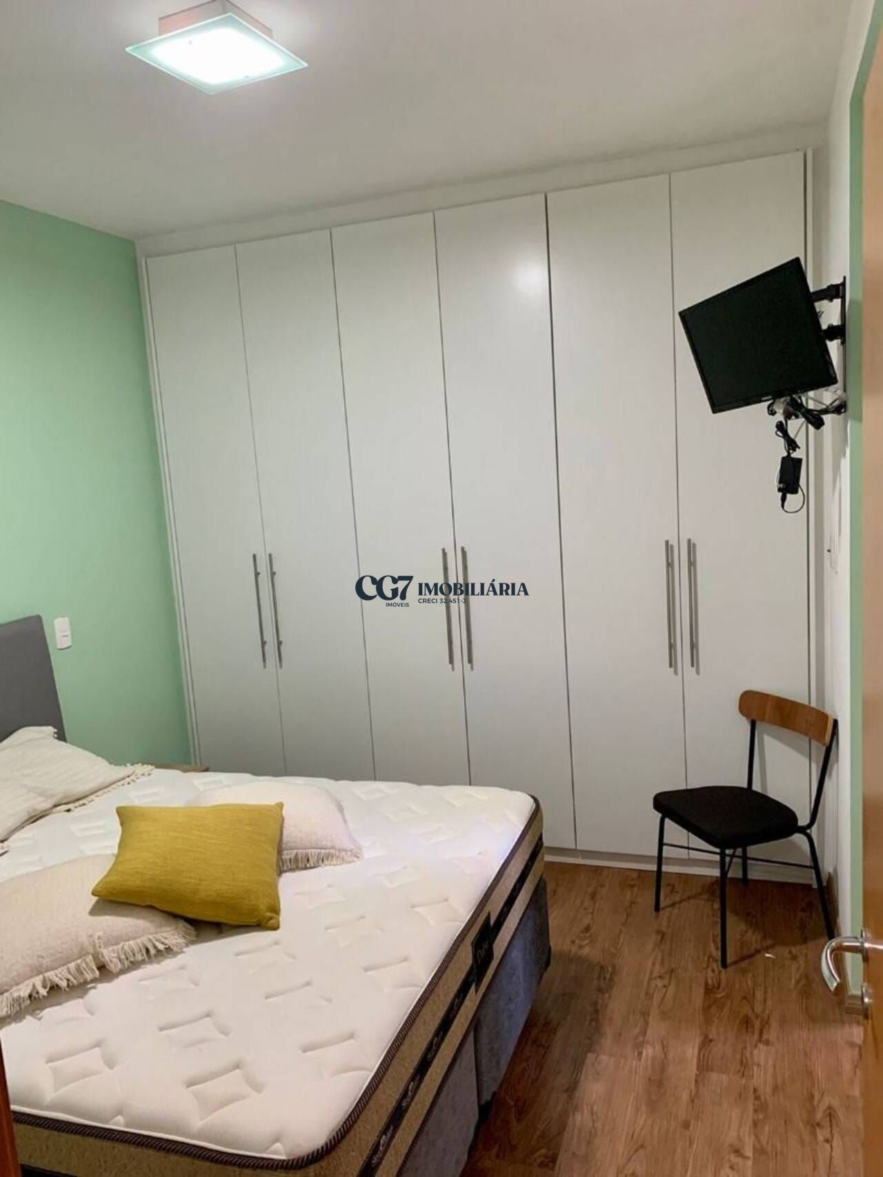 Apartamento à venda com 2 quartos, 72m² - Foto 4