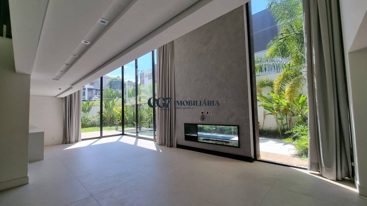 Sobrado à venda com 4 quartos, 386m² - Foto 4