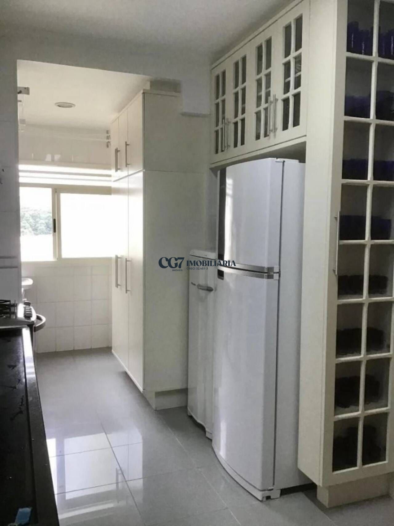 Apartamento à venda com 3 quartos, 122m² - Foto 4