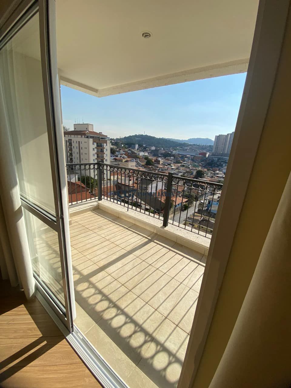 Apartamento à venda com 3 quartos, 81m² - Foto 1