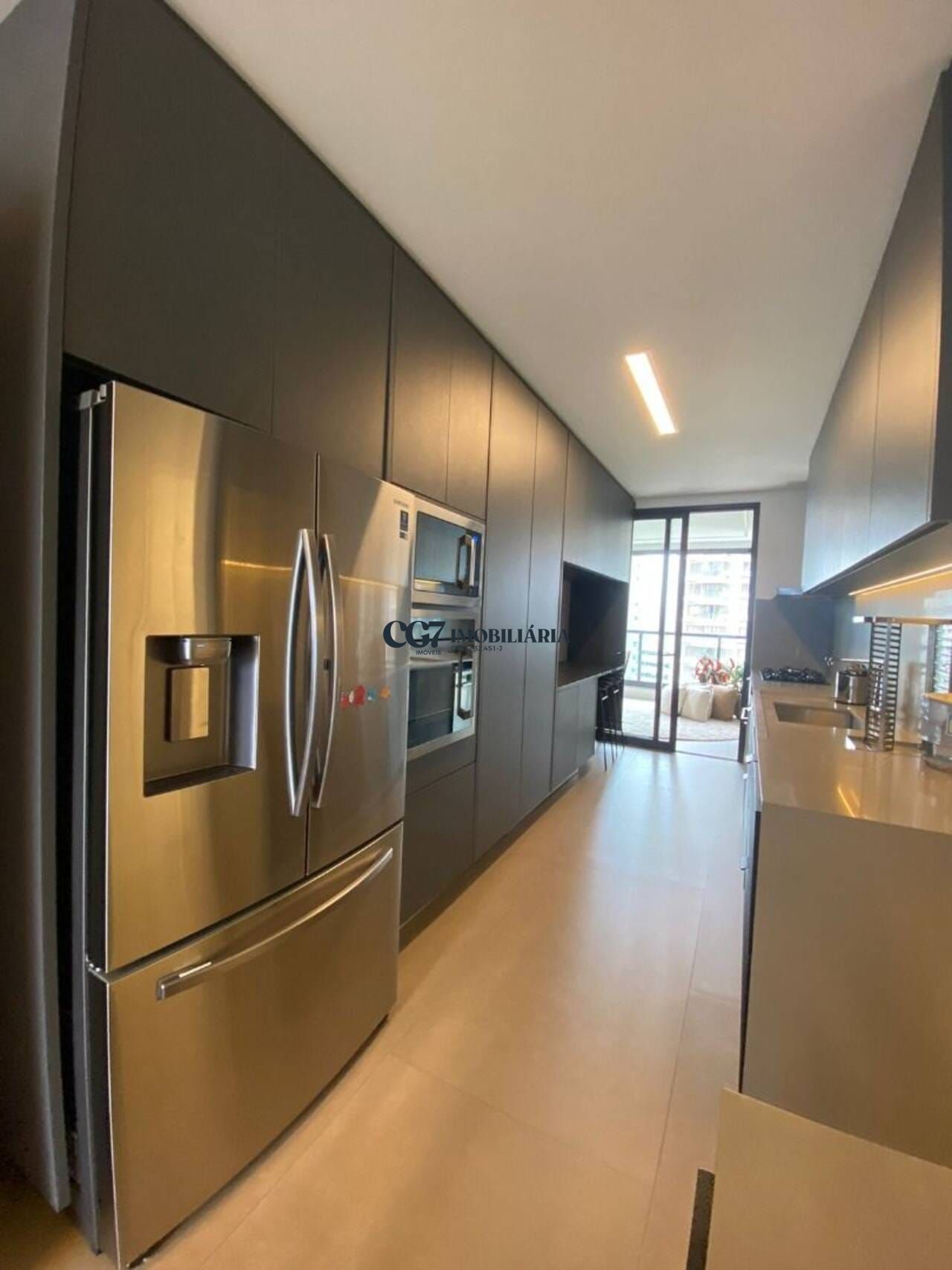 Apartamento à venda com 3 quartos, 282m² - Foto 2